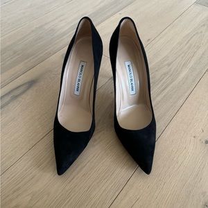 Manolo Blahnik BB 105 pump- black suede